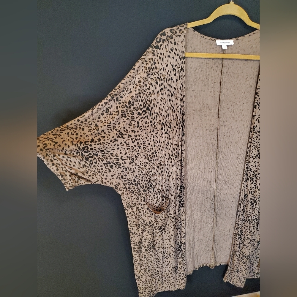 Leopard Print Kimono Cardigan - Picture 3 of 6
